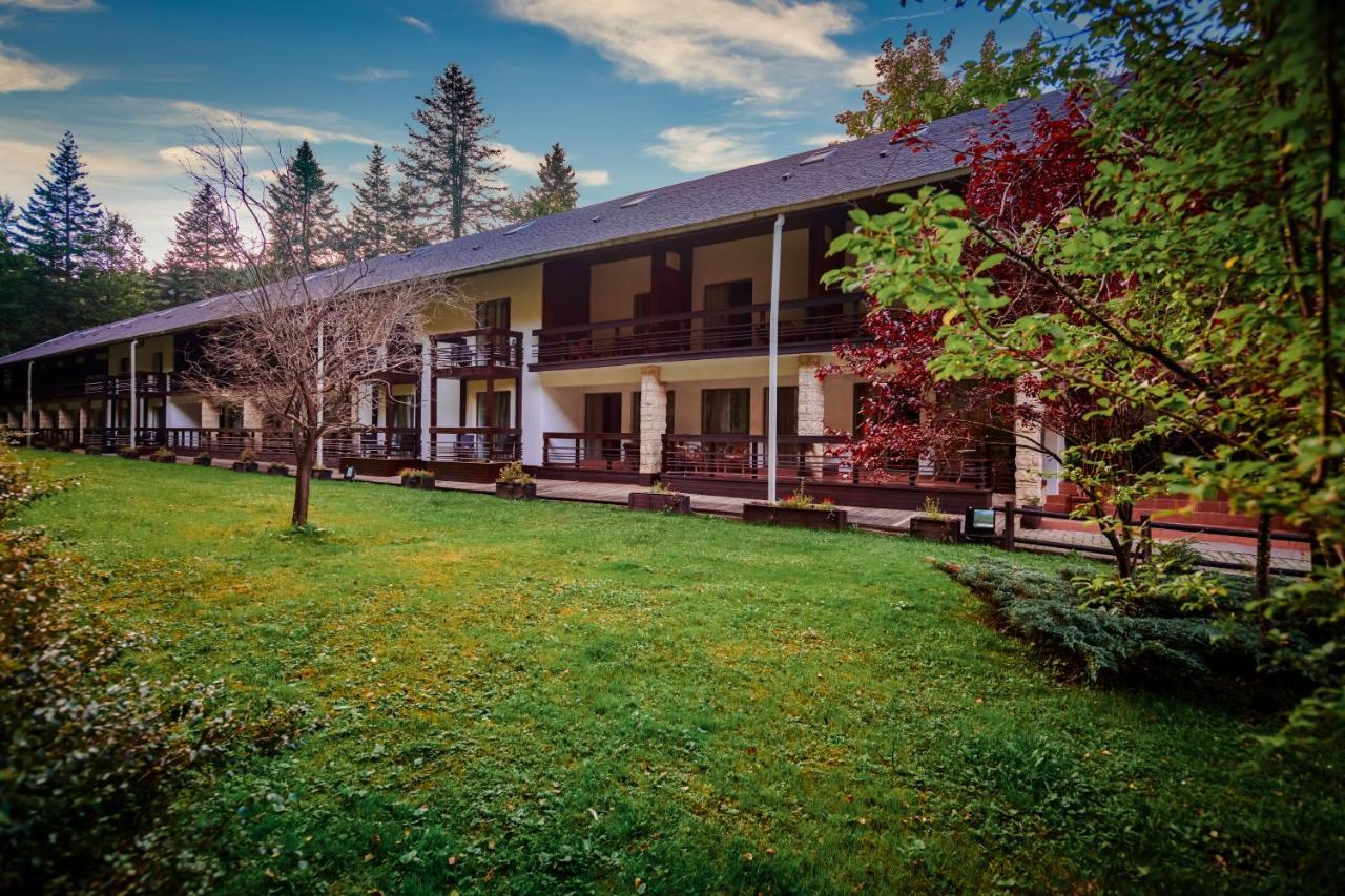 Hotel & Restaurant Sofia Сучевица Екстериор снимка