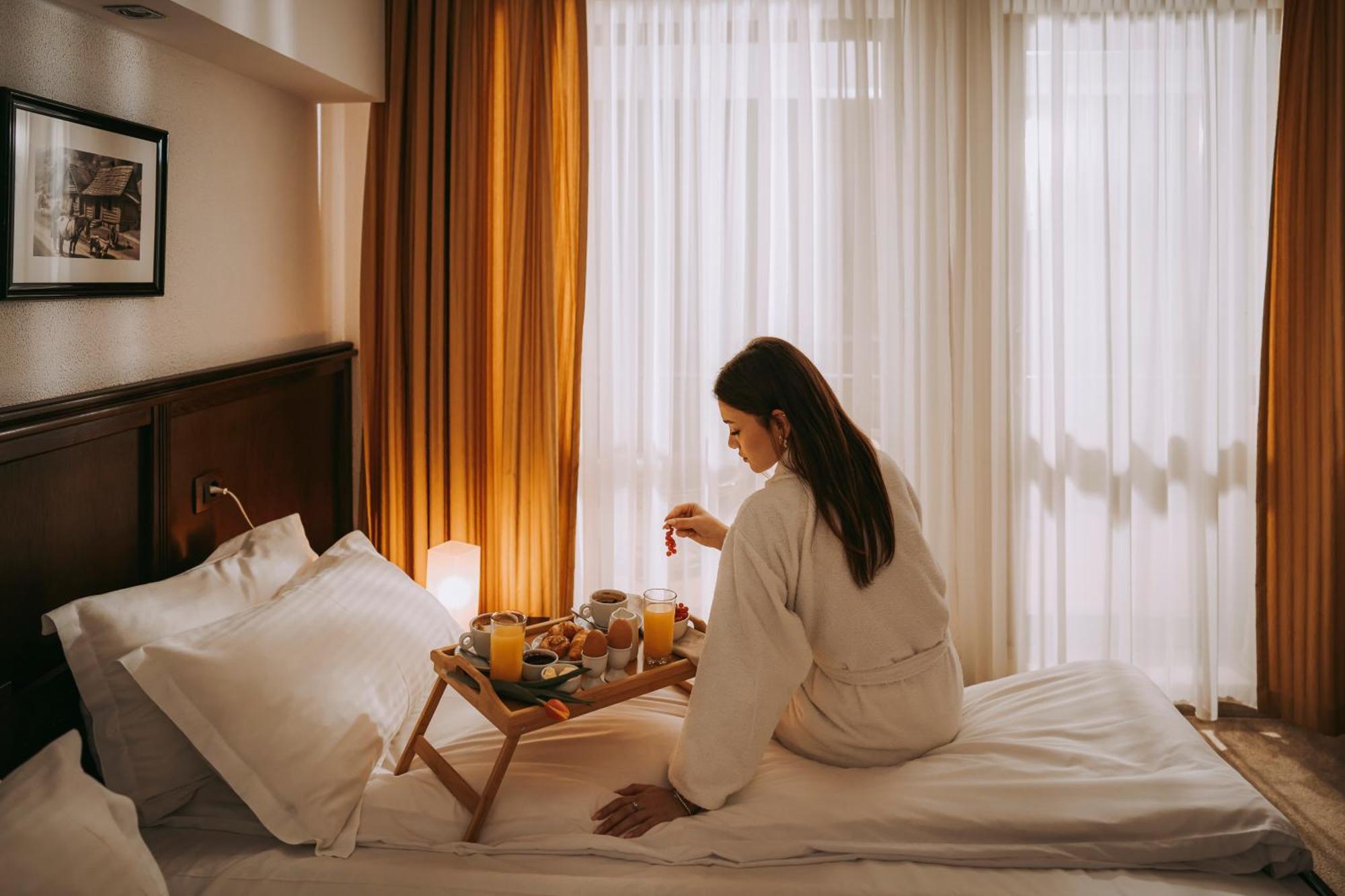 Hotel & Restaurant Sofia Сучевица Екстериор снимка