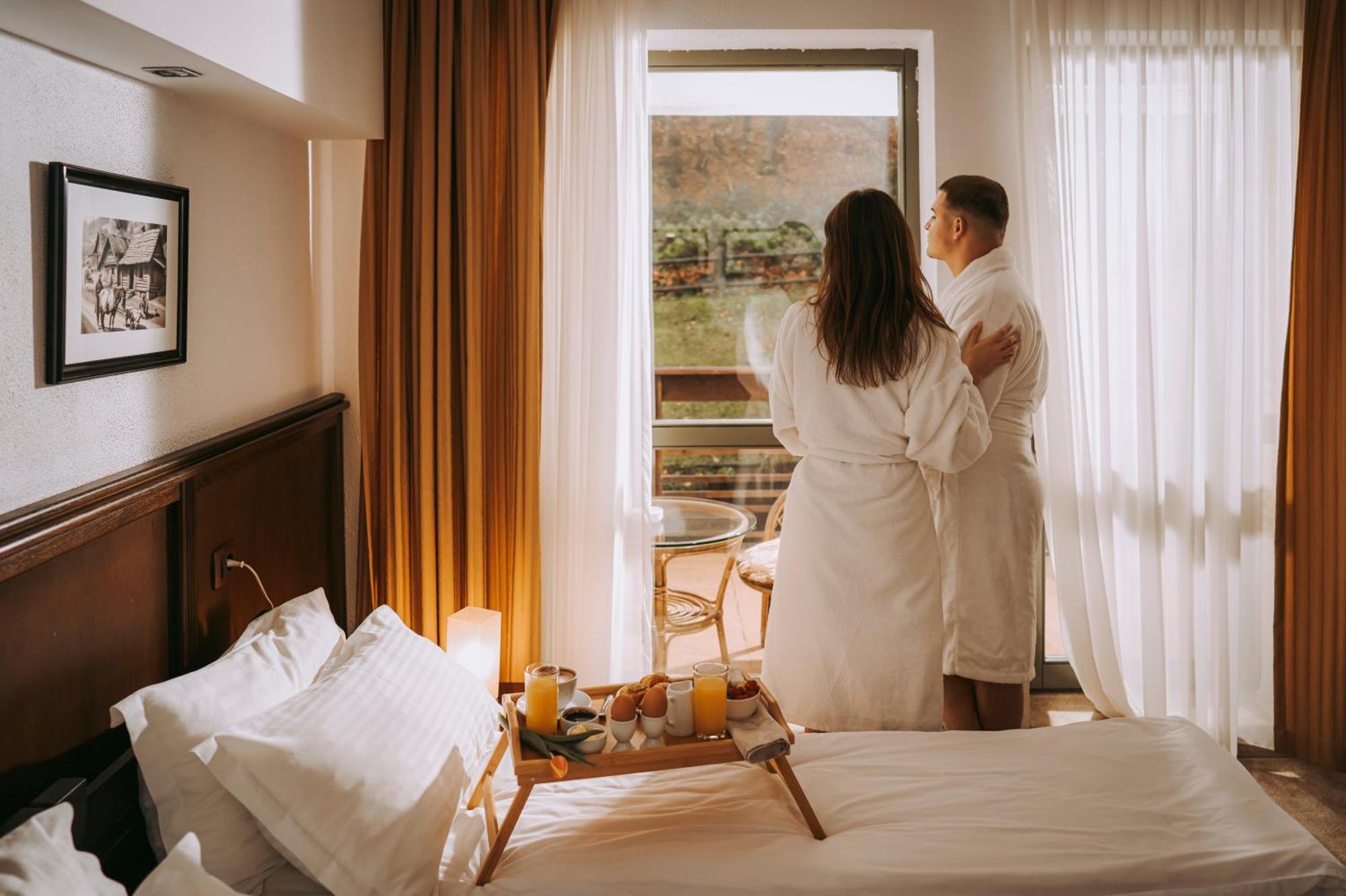 Hotel & Restaurant Sofia Сучевица Екстериор снимка