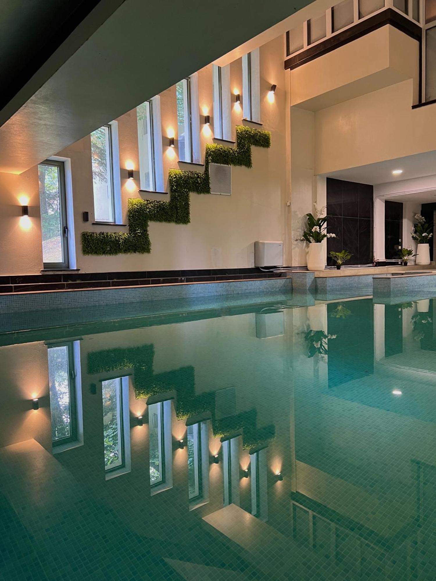 Hotel & Restaurant Sofia Сучевица Екстериор снимка